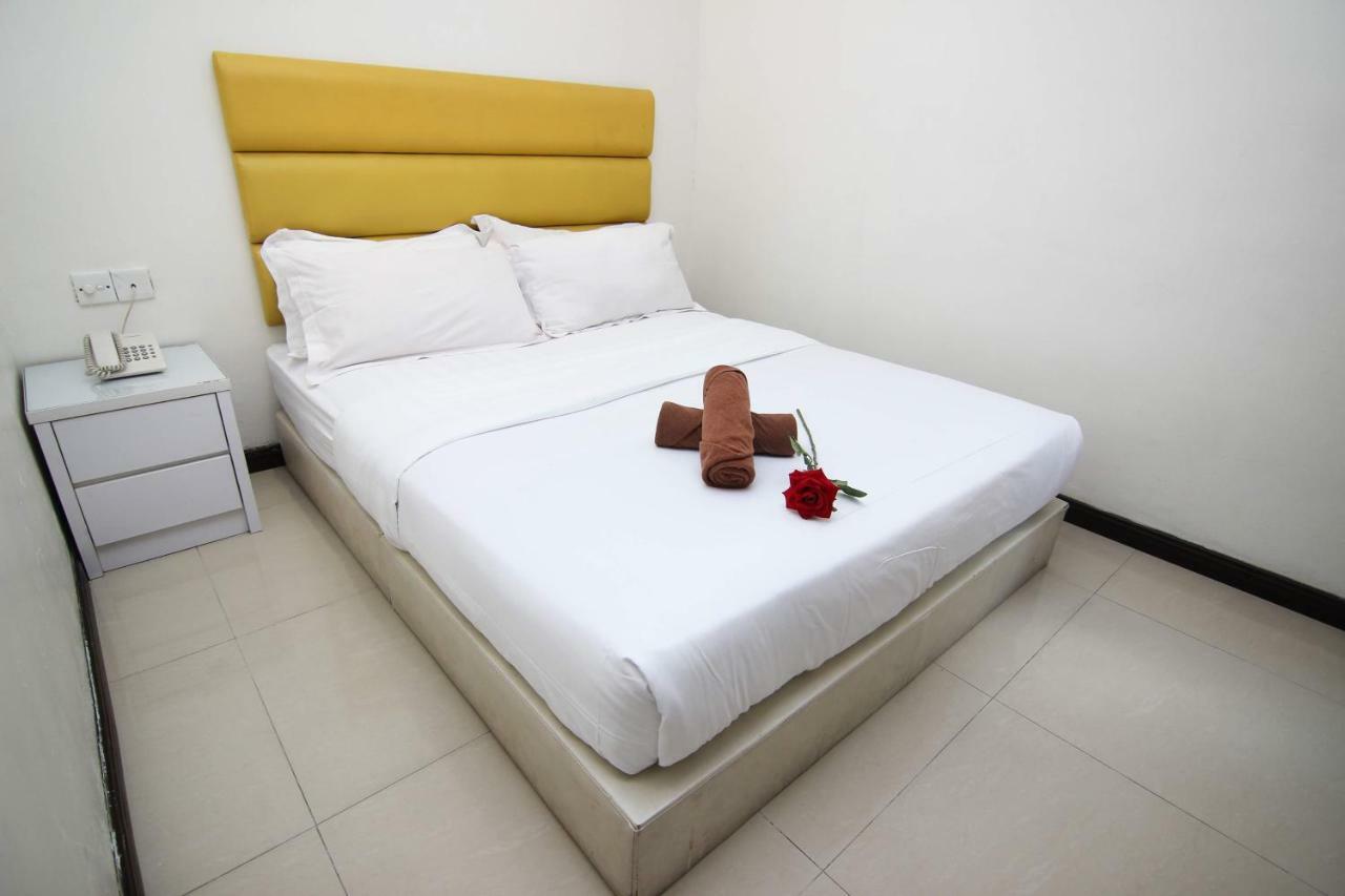 Rose Cottage Hotel Bandar Seri Alam Johor Bahru Dış mekan fotoğraf